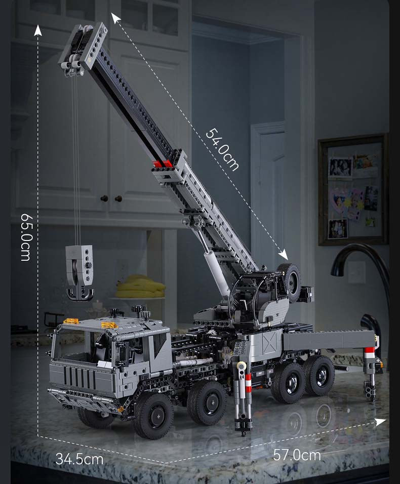 Professional Rescue Armored Crane Model with 360° Rotating Work Platform for Heavy-duty Lifting Simulation
