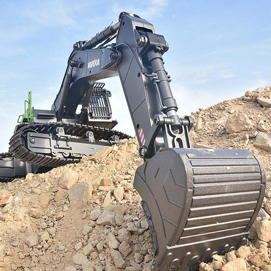 1/14 Scale RC Excavator Alloy Engineering Vehicle Simulation Model, with 22-Channel 2.4G Precise Remote Control, Highly Realistic, Smooth Operation.